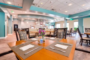 dining area at covenant living of Florida